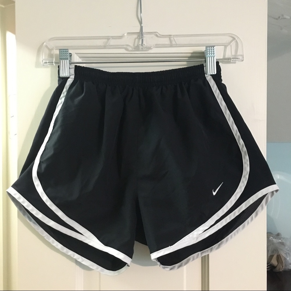 🥳 NIKE tempo running shorts: black athletic